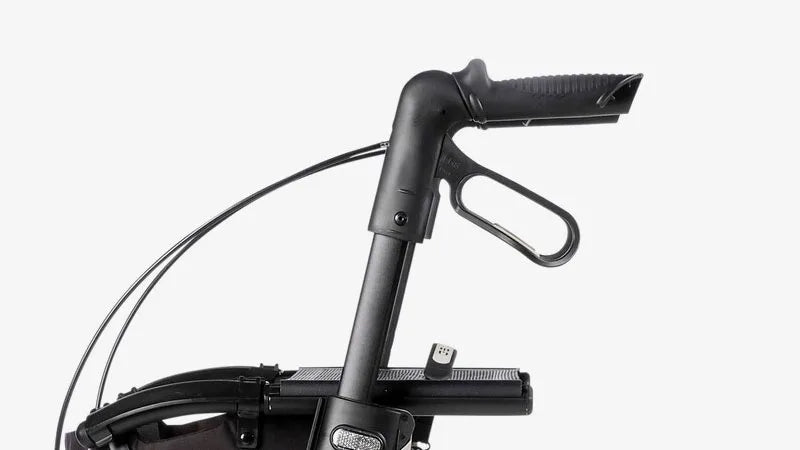 Close up of Gemino 30 Carbon brake handles.